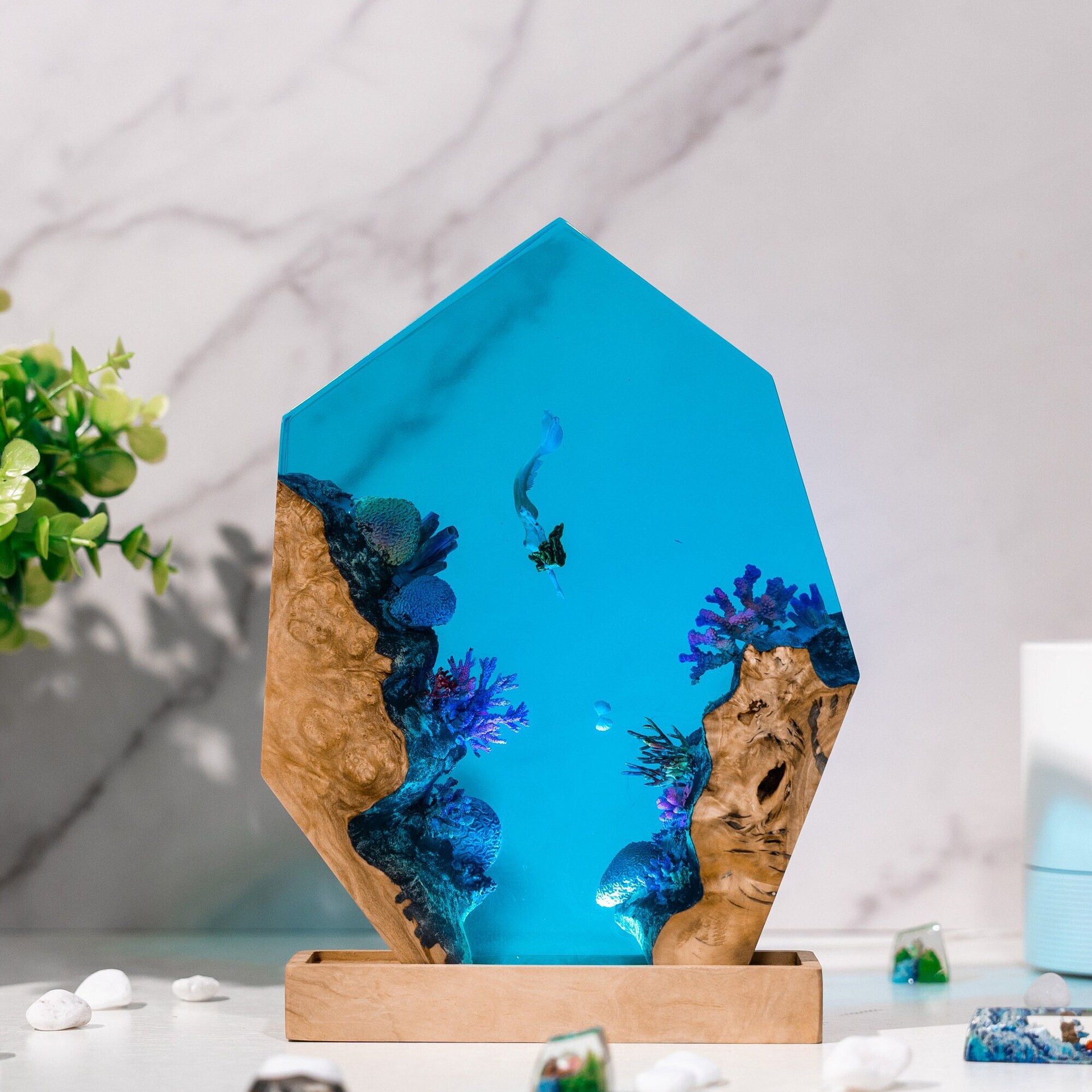 Lighting World Decor - Customized Items Resin Table Light Fantasy