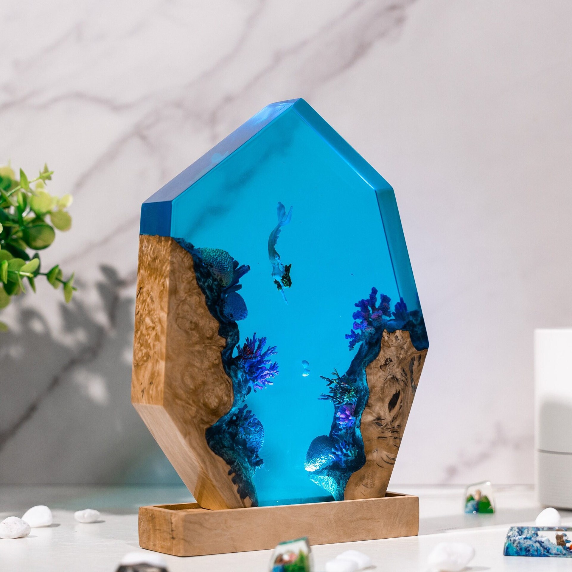 Customized Items Resin Table L - Lighting World Decor 评论和价格