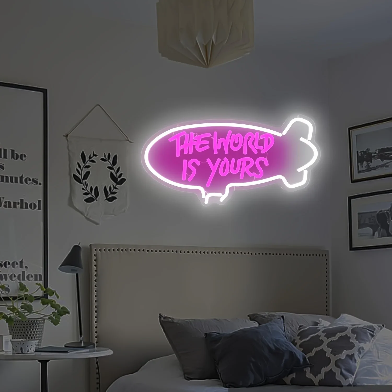 The World Is Yours Blimp Neon  - Lighting World Decor 评论和价格
