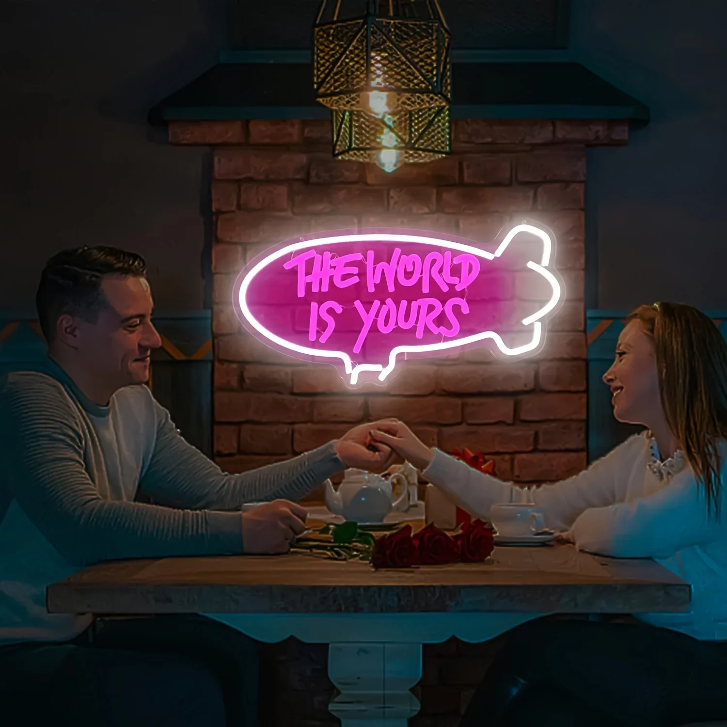 The World Is Yours Blimp Neon  - Lighting World Decor 评论和价格
